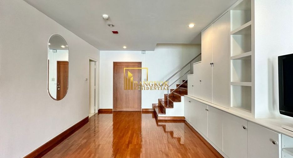 For rent 2 bedrooms apartment in Watthana, Bangkok