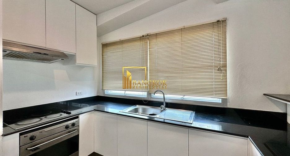 For rent 2 bedrooms apartment in Watthana, Bangkok