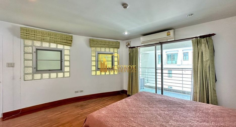 For rent 2 bedrooms apartment in Watthana, Bangkok