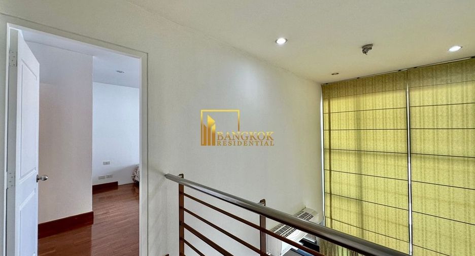 For rent 2 bedrooms apartment in Watthana, Bangkok