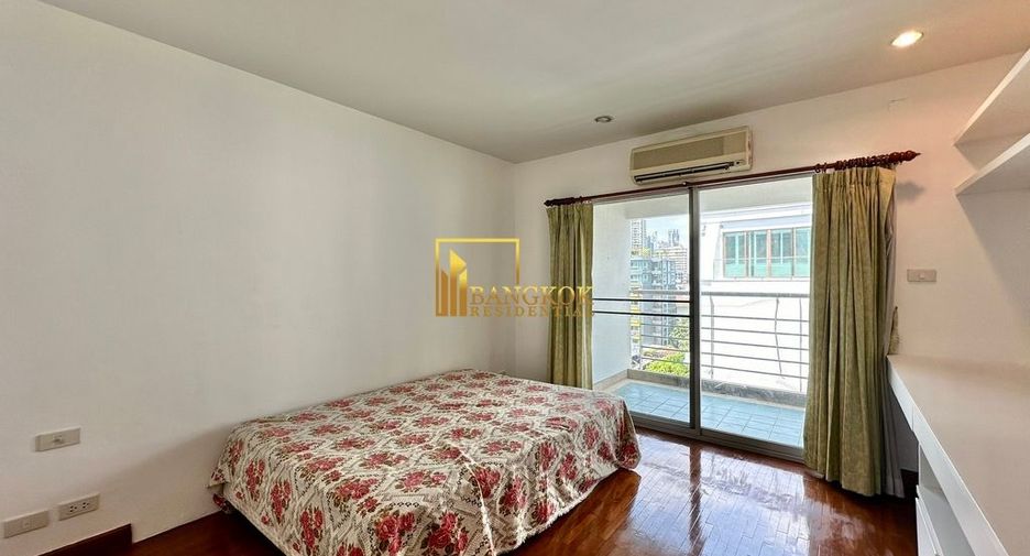 For rent 2 bedrooms apartment in Watthana, Bangkok