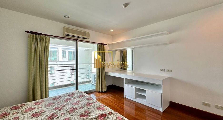 For rent 2 bedrooms apartment in Watthana, Bangkok