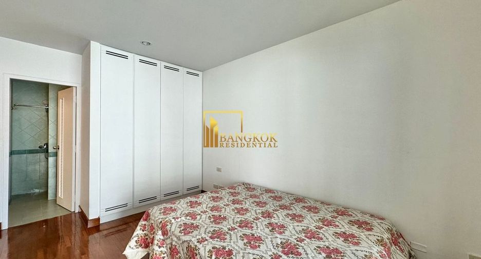 For rent 2 bedrooms apartment in Watthana, Bangkok