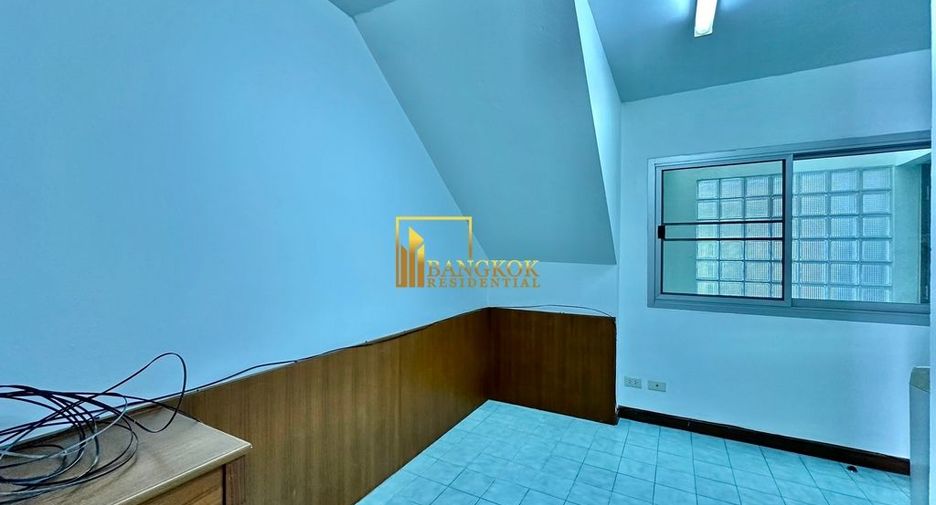 For rent 2 bedrooms apartment in Watthana, Bangkok