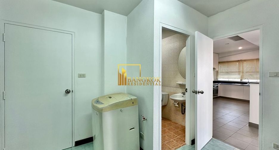 For rent 2 bedrooms apartment in Watthana, Bangkok