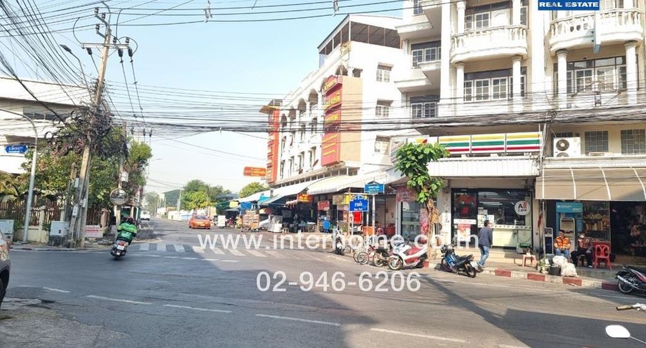 For sale 9 bed retail Space in Bang Phlat, Bangkok