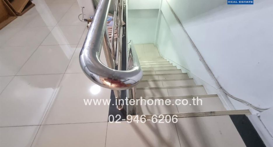For sale 9 bed retail Space in Bang Phlat, Bangkok