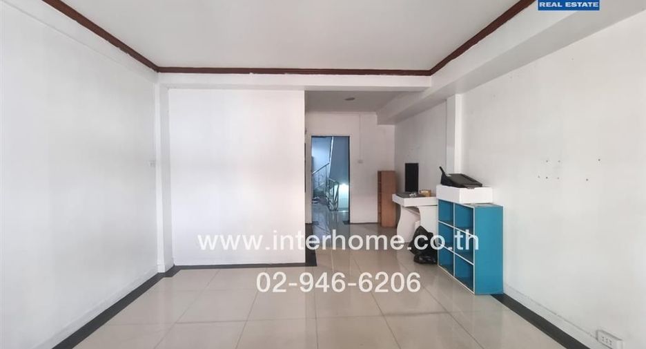 For sale 9 bed retail Space in Bang Phlat, Bangkok