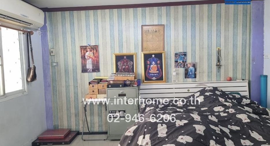 For sale 9 bed retail Space in Bang Phlat, Bangkok