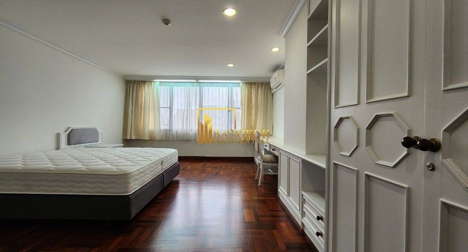 For rent 3 bedrooms apartment in Khlong Toei, Bangkok