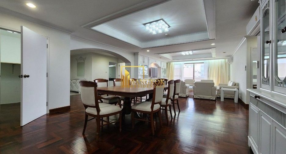 For rent 3 bedrooms apartment in Khlong Toei, Bangkok