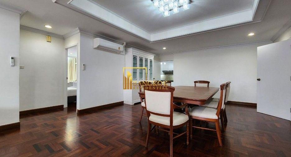 For rent 3 bedrooms apartment in Khlong Toei, Bangkok