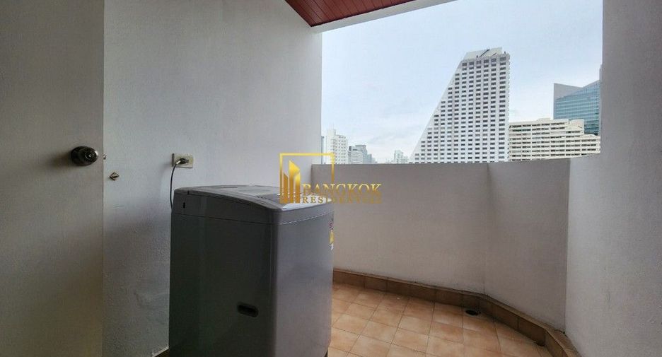 For rent 3 bedrooms apartment in Khlong Toei, Bangkok