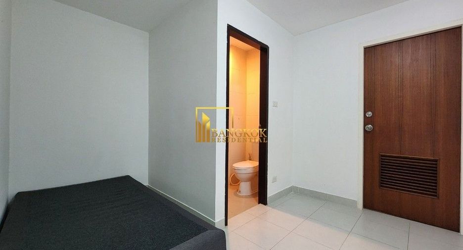 For rent 3 bedrooms apartment in Khlong Toei, Bangkok