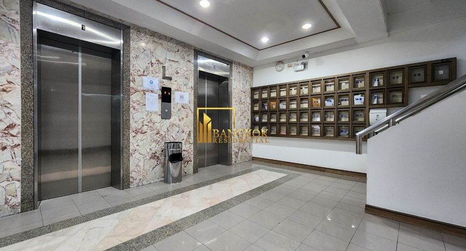 For rent 3 bedrooms apartment in Khlong Toei, Bangkok