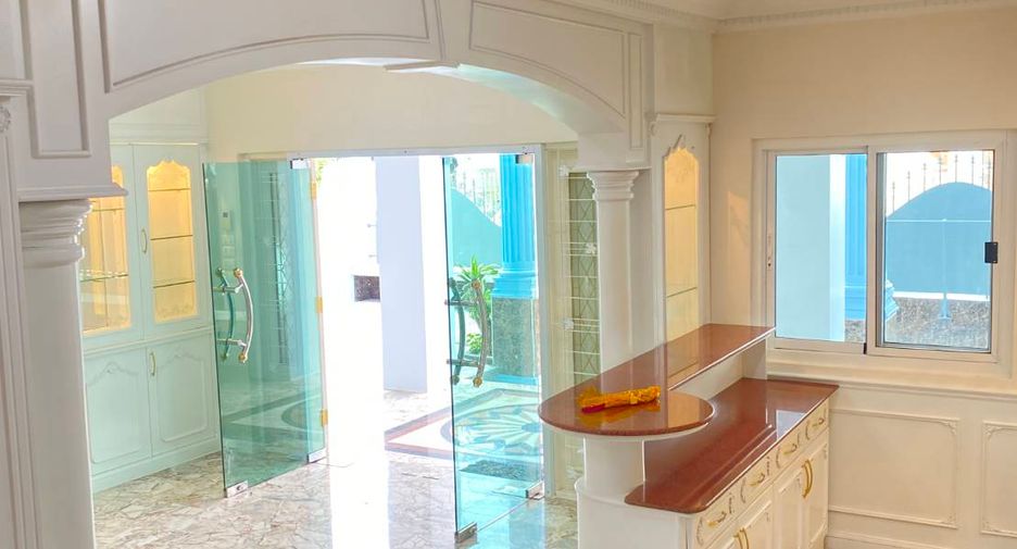 For sale 11 bedrooms house in Bang Lamung, Chonburi