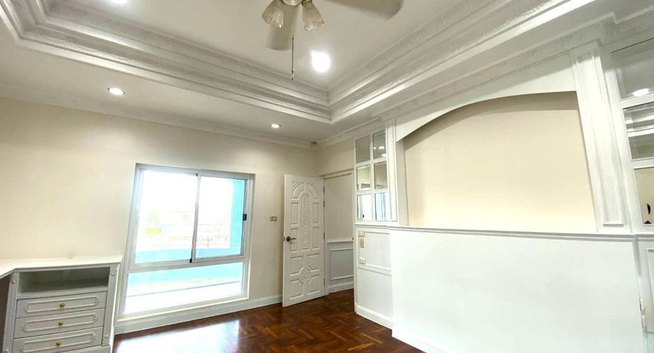 For sale 11 bedrooms house in Bang Lamung, Chonburi