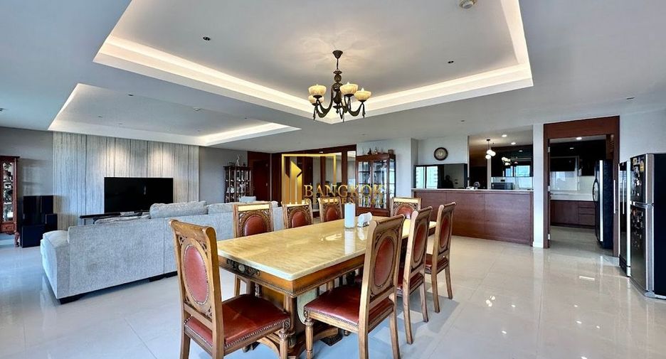 À louer 3 chambres condo à Watthana, Bangkok