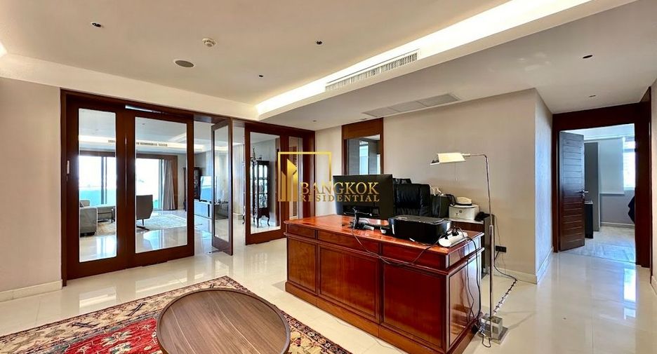 À louer 3 chambres condo à Watthana, Bangkok