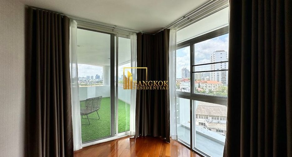 À louer 3 chambres condo à Watthana, Bangkok