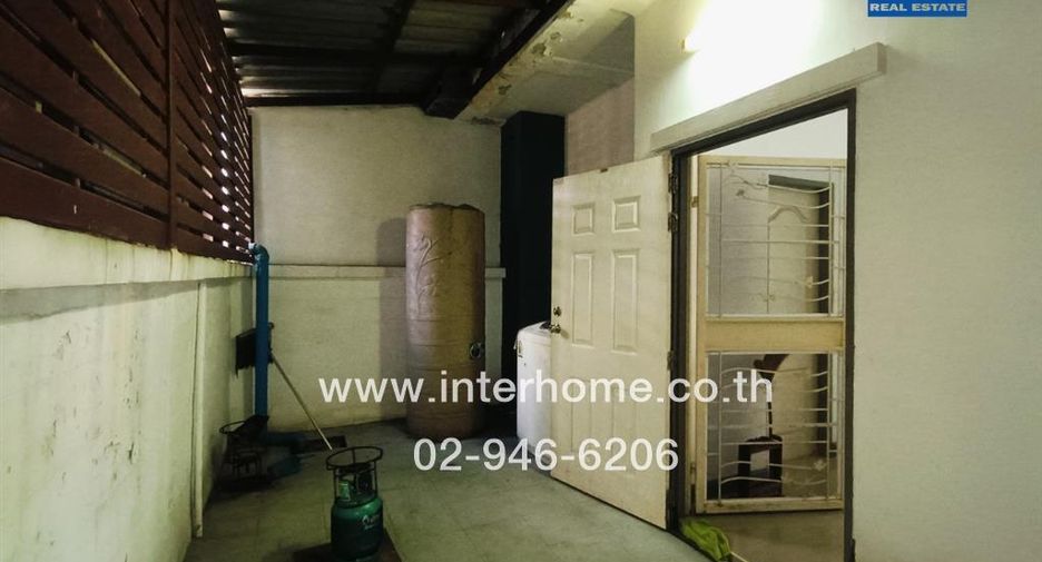 For sale 3 bed townhouse in Min Buri, Bangkok