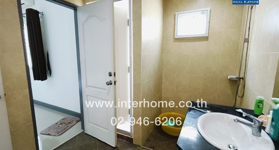 For sale 3 bed townhouse in Min Buri, Bangkok