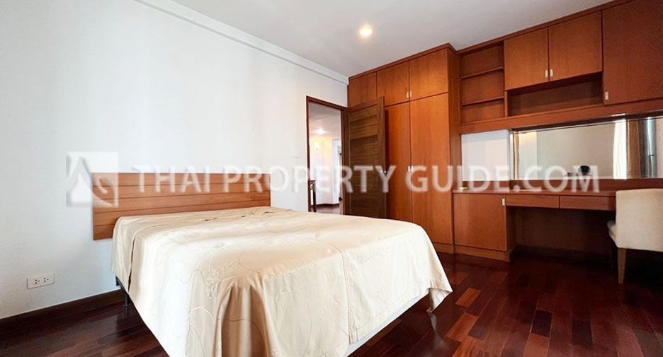 For rent 3 bedrooms apartment in Khlong Toei, Bangkok