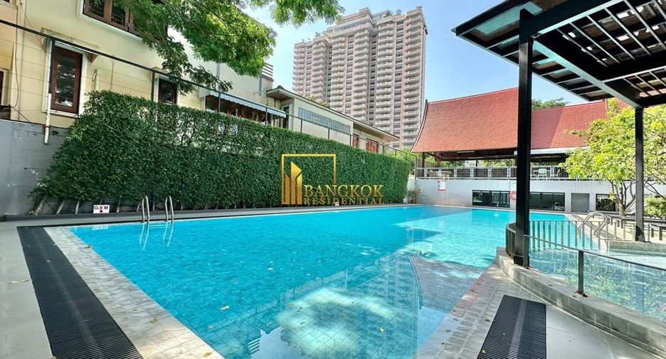 For rent 4 ベッドルーム apartment in Sathon, Bangkok