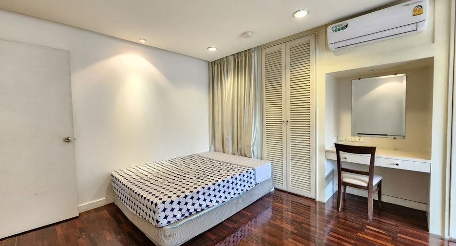 For rent 2 bedrooms apartment in Pathum Wan, Bangkok