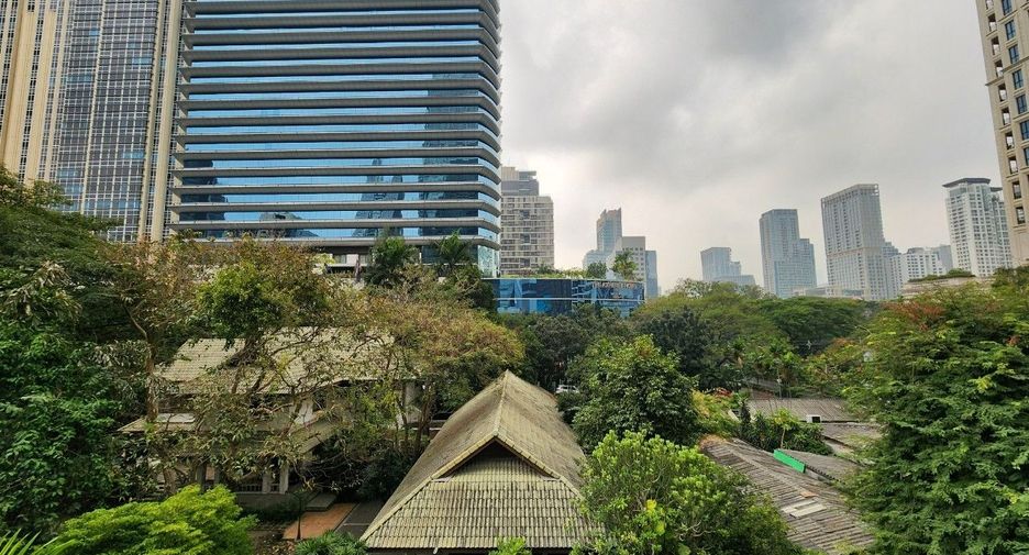 For rent 2 bedrooms apartment in Pathum Wan, Bangkok