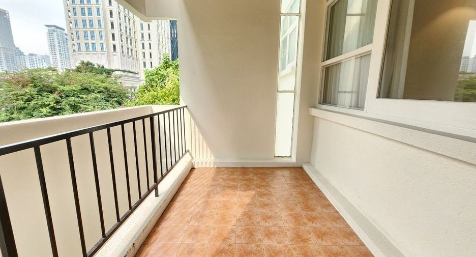 For rent 2 bedrooms apartment in Pathum Wan, Bangkok