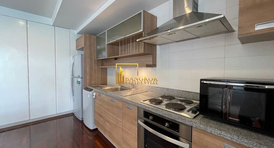 For rent 2 bedrooms apartment in Watthana, Bangkok