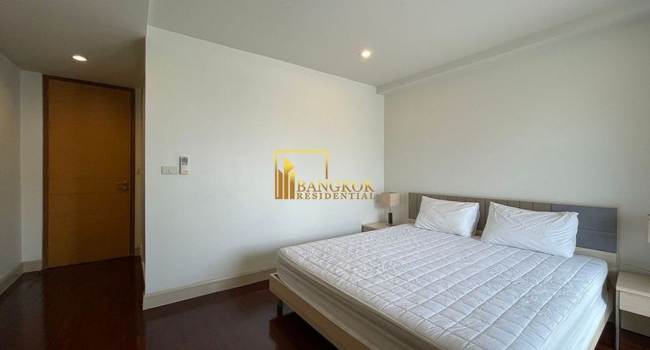For rent 2 bedrooms apartment in Watthana, Bangkok