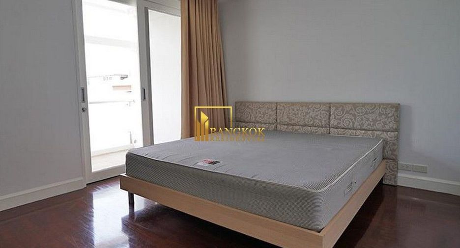 For rent 2 bedrooms apartment in Watthana, Bangkok