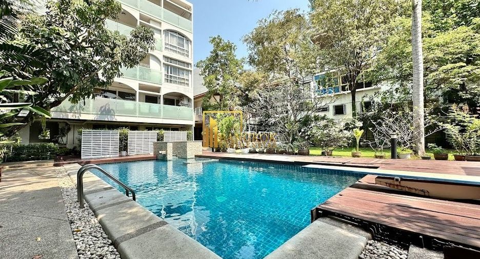 For rent 2 bedrooms apartment in Watthana, Bangkok
