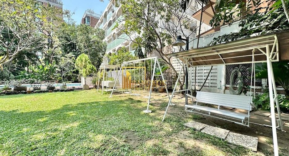 For rent 2 bedrooms apartment in Watthana, Bangkok