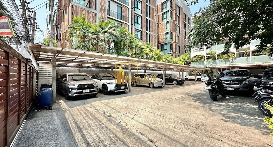 For rent 2 bedrooms apartment in Watthana, Bangkok