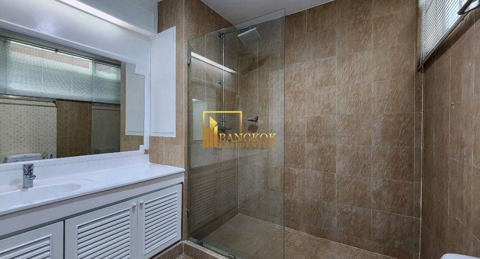 À louer 4 chambres appartement à Khlong Toei, Bangkok