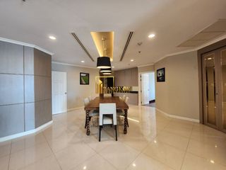 For rent 3 bedrooms apartment in Khlong Toei, Bangkok