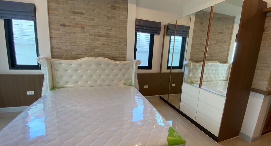 For rent and for sale 3 bedrooms house in Bang Lamung, Chonburi