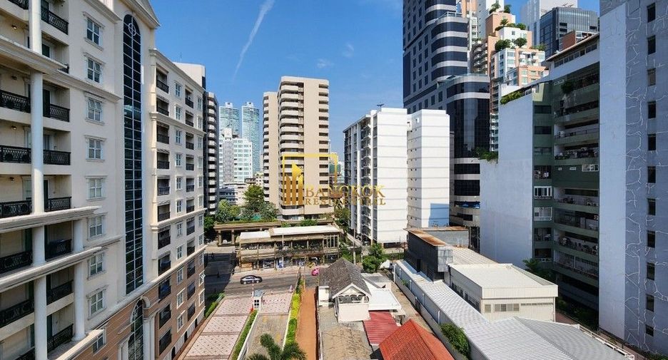 For rent 3 bedrooms apartment in Khlong Toei, Bangkok