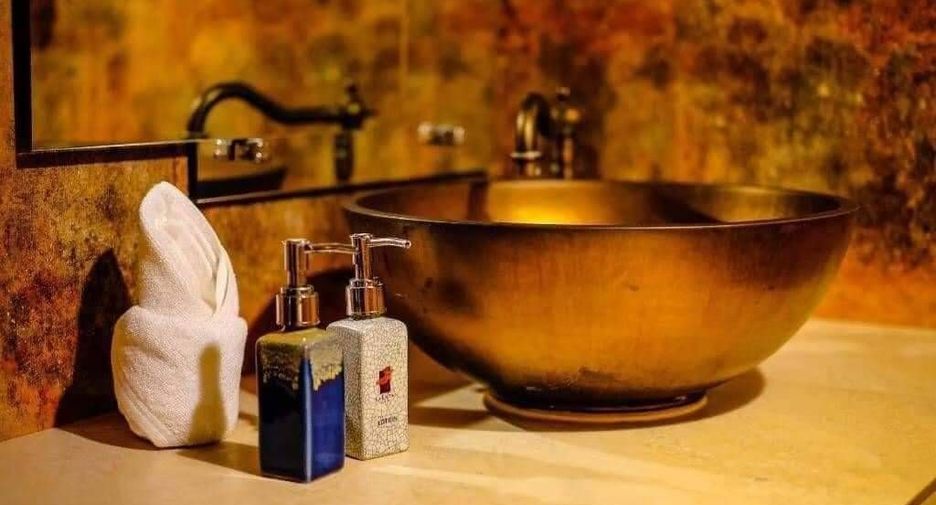Продажа 12 спальни отель в Банг Ламунг, Чонбури
