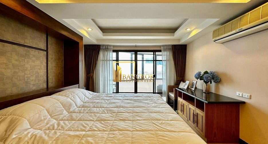 For rent 3 bedrooms apartment in Watthana, Bangkok