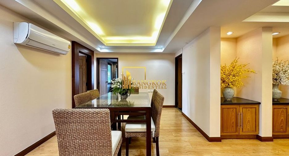 For rent 3 bedrooms apartment in Watthana, Bangkok