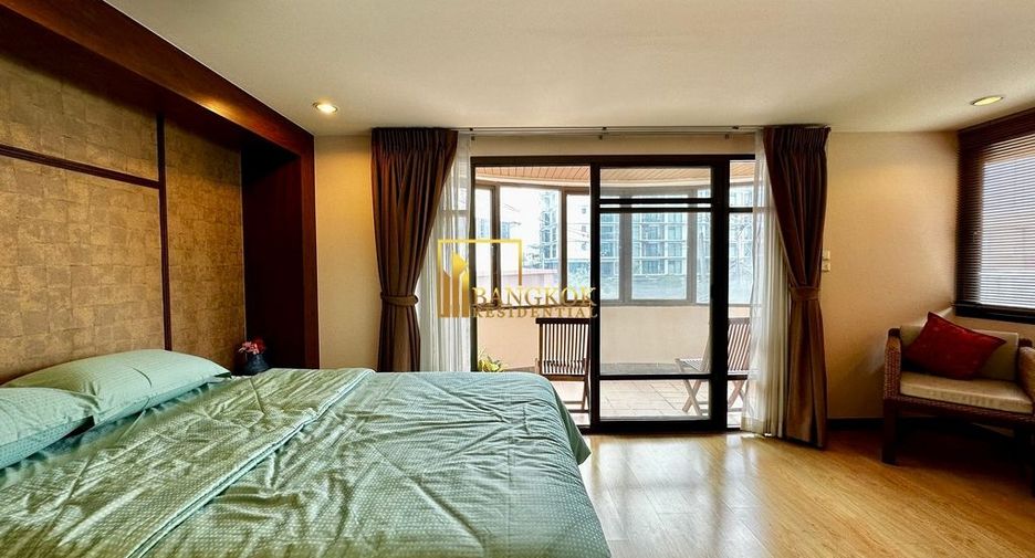 For rent 3 bedrooms apartment in Watthana, Bangkok