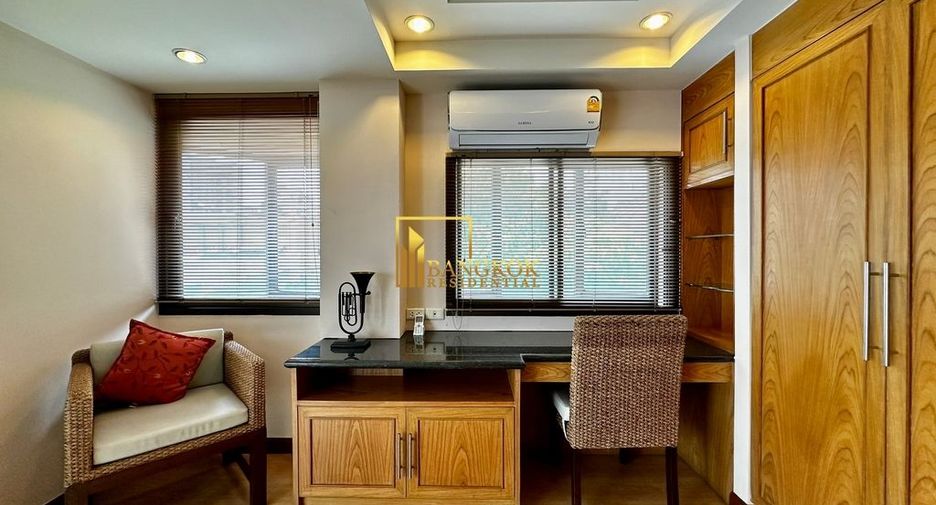 For rent 3 bedrooms apartment in Watthana, Bangkok