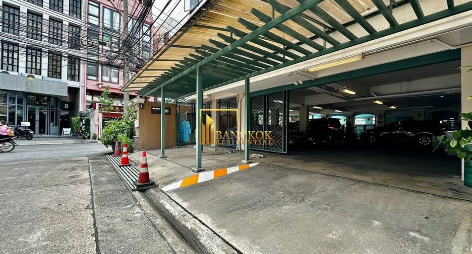 For rent 3 bedrooms apartment in Watthana, Bangkok
