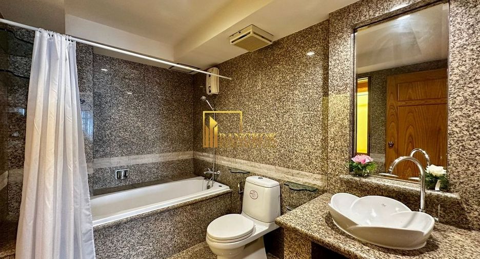 For rent 3 bedrooms apartment in Watthana, Bangkok