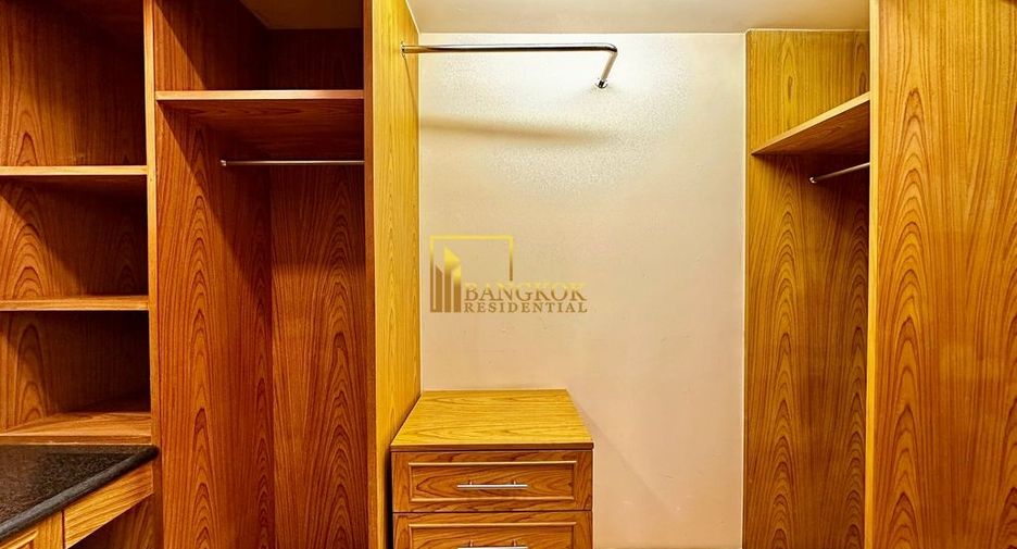 For rent 3 bedrooms apartment in Watthana, Bangkok
