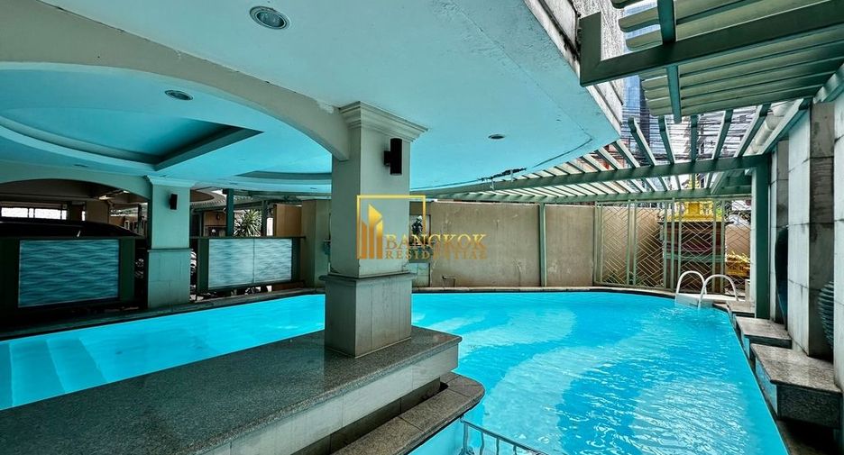 For rent 3 bedrooms apartment in Watthana, Bangkok